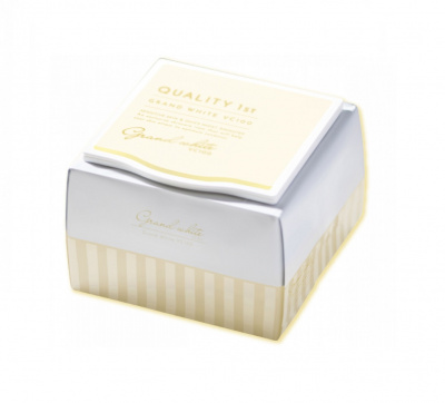 Выравнивающая цвет кожи лица тканевая маска для лица Гранд Quality first Grand White VC100