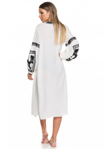 Пляжное кимоно с вышивкой