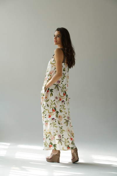 Сарафан макси с цветами Сарафан макси с цветами