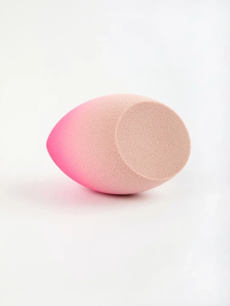 Спонж для макияжа со срезом, Розовый Градиент Solomeya Solomeya Flat End blending sponge, Pink Gradient, 1 шт