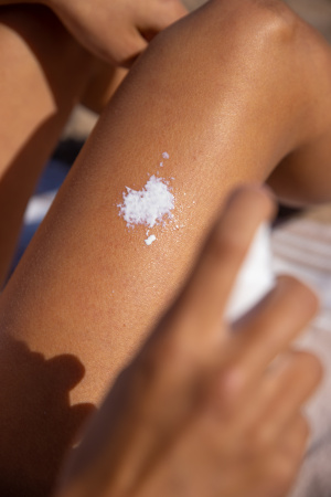 Солнцезащитный спрей высокой степени защиты SPF 50+ Soskin-Paris Sun Very High Protection SPF 50+, 150 мл