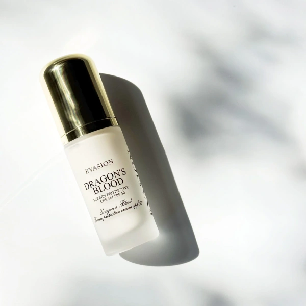 Солнцезащитный крем Кровь дракона Evasion UV Block, Dragons Blood SPF 50, 40 мл Солнцезащитный крем Кровь дракона Evasion UV Block, Dragons Blood SPF 50, 40 мл