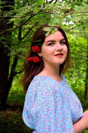 Платье с открытыми плечами и рукавами Аленушка