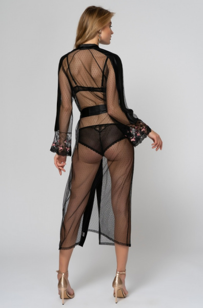 Полупрозрачный халат с вышивкой на рукавах