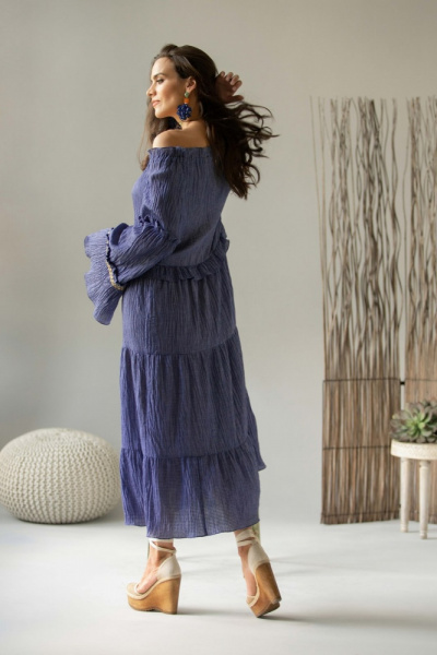 Платье с расклешенными рукавами Платье с расклешенными рукавами